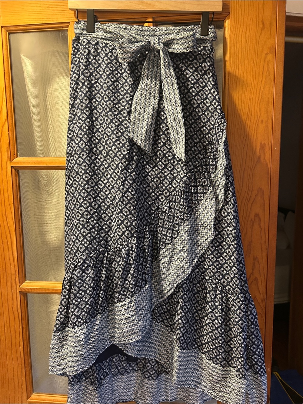 Vineyard Vines Navy and White Patterned Wrap Maxi Skirt